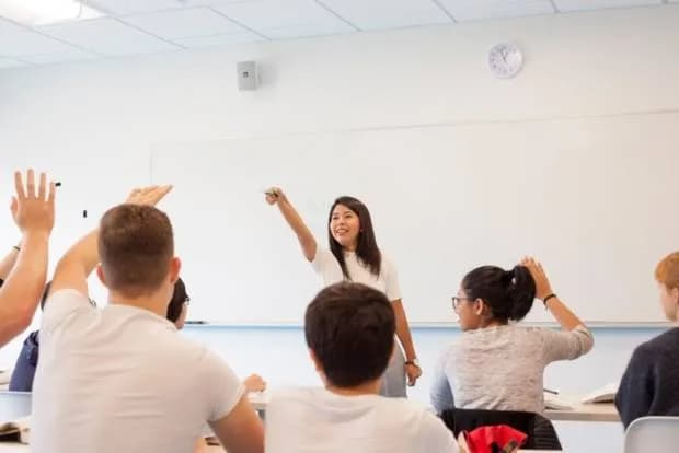 Abitur im Englischen: Die überraschenden Unterschiede zu A-Levels und Co.